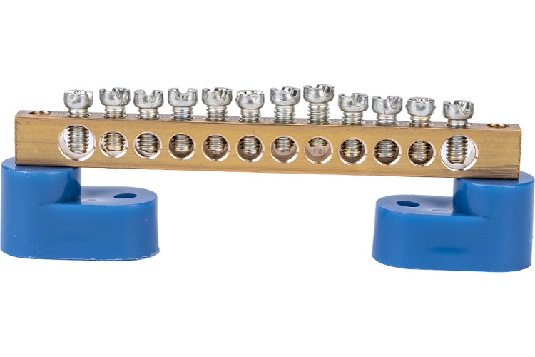 

Шина Rexant 11-2328 «N» нулевая 6х9 мм на двух угловых синих изоляторах 12 групп, 11-2328