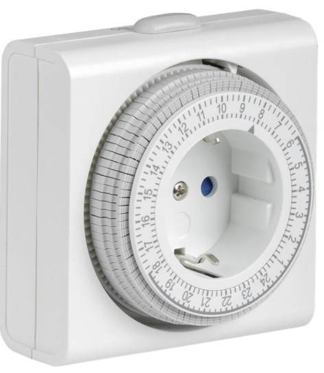 Изображение товара IEK ERT 21 1 16-S 15-0-20-K01 суточный механический розетка таймер