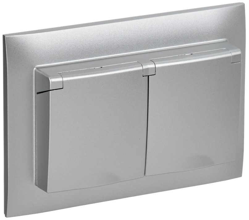 

Розетка двухместная с заземлением в сборе IEK SK-R26-16-44-K23-F с защитными шторками и с крышкой SKANDY 16А IP44 SK-R12S серебряная, SK-R26-16-44-K23-F