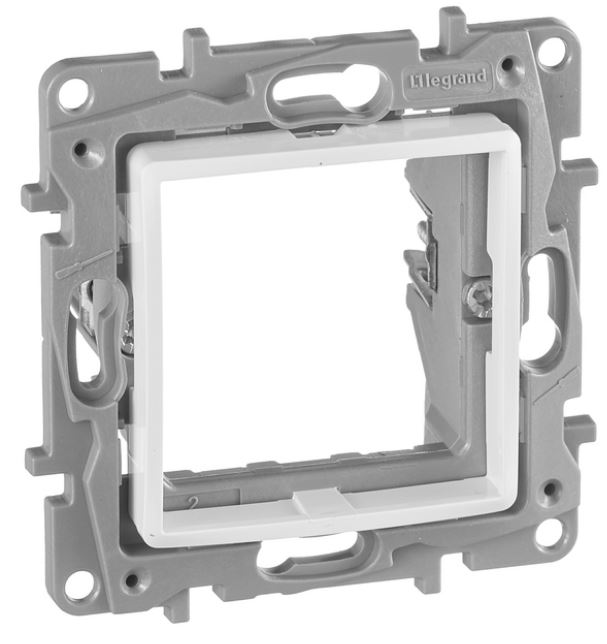 

Адаптер Legrand 672289 для механизма Mosaic без заглушки - Etika - белый, 672289