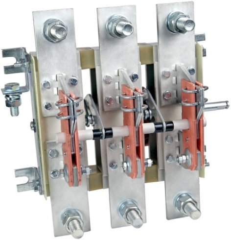 Изображение товара Разъединитель КЭАЗ 113019 3 полюса 1000 А с несъемной рукояткой