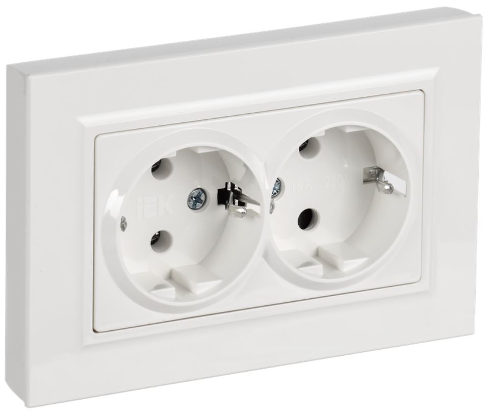 

Розетка двухместная с заземлением IEK BR-R27-16-K01-F BRITE без защитных шторок плоская 16А в сборе РСПл12-3-БрБ белый, BR-R27-16-K01-F