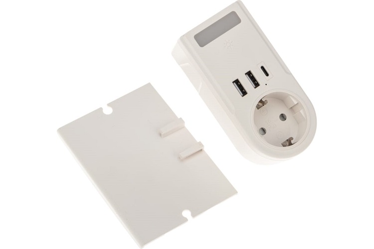 

Адаптер Rexant 11-1270 USB многофункциональный (2хUSB-A, USB-С, розетка 220-250В) с подсветкой и подставкой для телефона, 11-1270