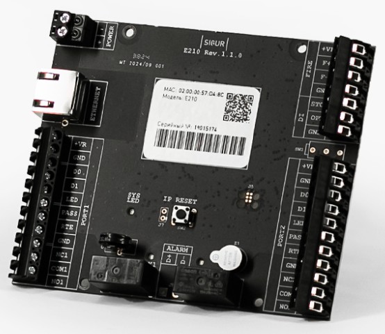 Контроллер Sigur E210 EMB с поддержкой управления 2 точек доступа, интерфейс связи Ethernet