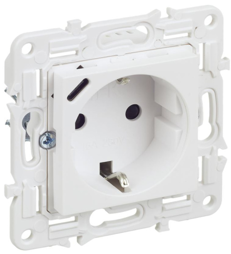 Изображение товара Розетка с заземлением IEK SK-R14-16-U14-018-K01 для безопасного электроснабжения