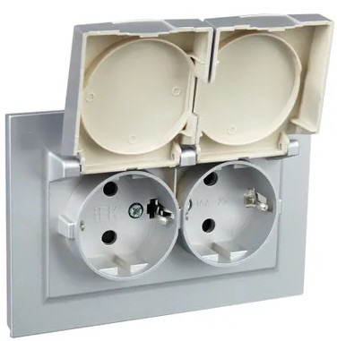 

Розетка IEK BR-R26-16-44-K47-F 2-м СП BRITE РСбш12-3-44-БрА 16А в сборе IP44 с крышкой алюм., BR-R26-16-44-K47-F