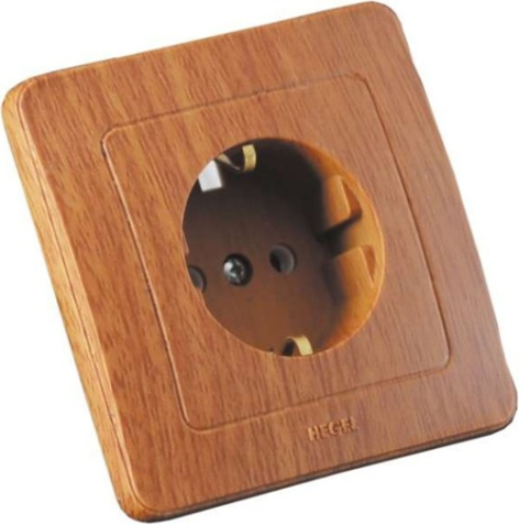 Изображение товара Розетка с заземлением HEGEL РС16-312-05 для безопасного электроснабжения