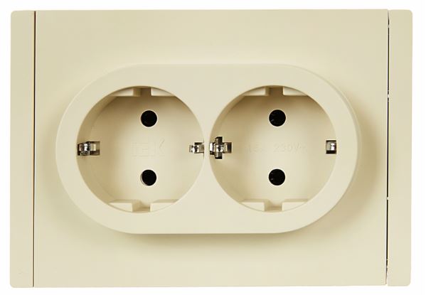 

Розетка двухместная с заземлением IEK FP-R21-16-1-K10 FORTE&PIANO без защитных шторок б/к 16А FP424 ваниль, FP-R21-16-1-K10