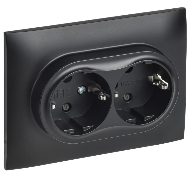 

Розетка двухместная с заземлением в сборе IEK SK-R24-16-K02-F SKANDY с защитными шторками 16А SK-R07Bl черная, SK-R24-16-K02-F