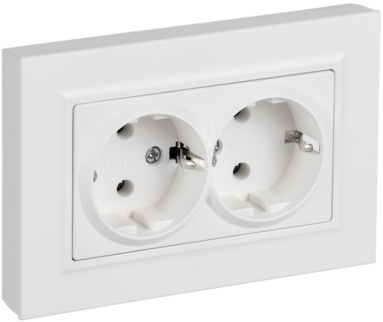 

Розетка двухместная с заземлением IEK BR-R27-16-K91-F BRITE без защитных шторок плоская 16А в сборе РСПл12-3-БрАБ арктический белый, BR-R27-16-K91-F