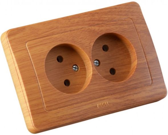 Изображение товара Розетка с заземлением HEGEL РС16-342-05 для безопасного подключения