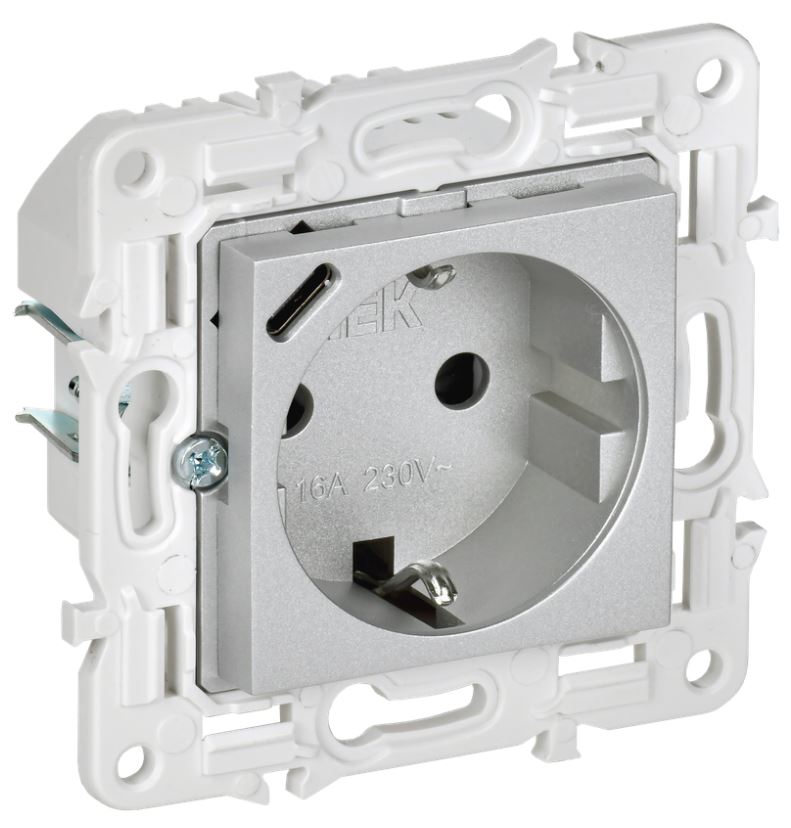 

Розетка с заземлением IEK SK-R14-16-U14-018-K23 SKANDY с защитными шторками 16А с USB C 18Вт SK-R17S Серебряный, SK-R14-16-U14-018-K23