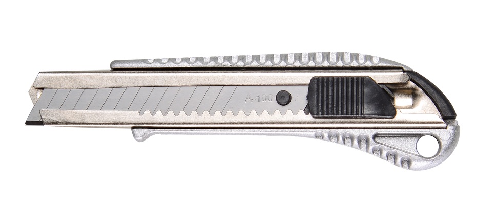 

Нож Вихрь 73/10/10/1 с выдвижным лезвием 18 мм, металллический корпус, автоматический фиксатор,, 73/10/10/1