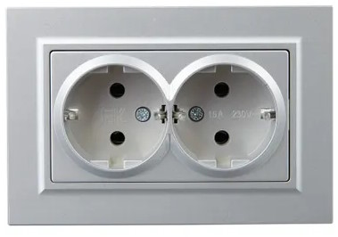 

Розетка IEK BR-R21-16-K47-F 2-м СП BRITE РС12-3-БрА 16А в сборе с заземл. без защ. шторок алюм., BR-R21-16-K47-F