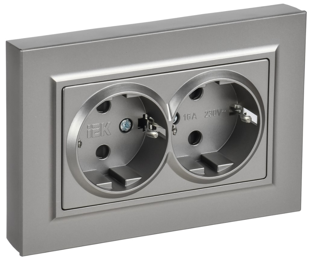 

Розетка двухместная с заземлением IEK BR-R28-16-K46-F BRITE с защитными шторками плоская 16А в сборе РСшПл12-3-БрС сталь, BR-R28-16-K46-F