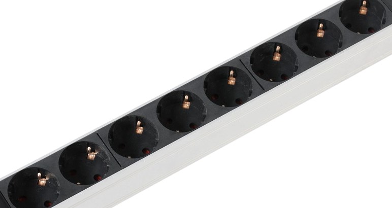 

Блок розеток ЦМО R-3x16-30S-I-1820-3-3PN вертикальный Rem-3x16, 3 фазы 16A, инд, 30 S, 1820 мм, вх IEC 309, шнур 3 м, R-3x16-30S-I-1820-3-3PN