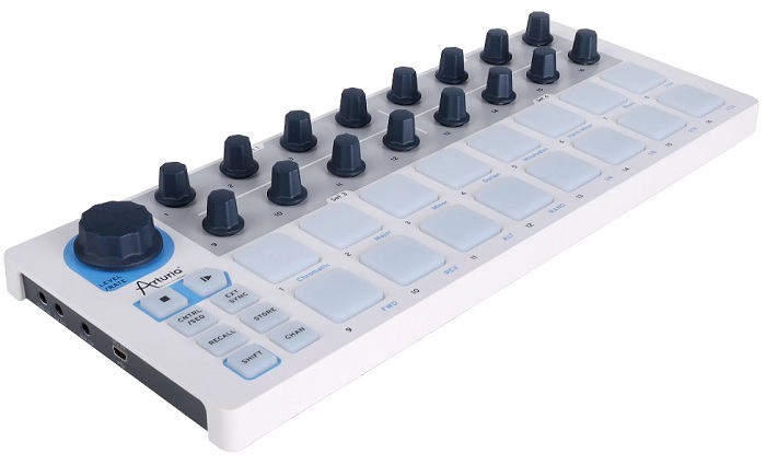 

Контроллер Arturia 430101 MIDI (BeatStep) позволяет запускать клипы в Ableton Live, проигрывать ударные в BFD и EZDrummer, 16-шаговый аналоговый секве, 430101