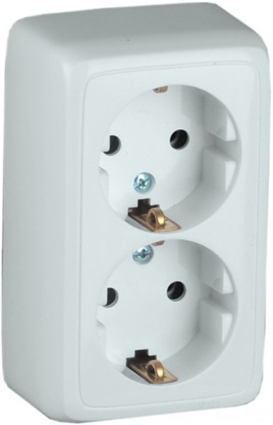 Изображение товара Розетка с заземлением HEGEL РА16-155 надежное подключение безопасный монтаж