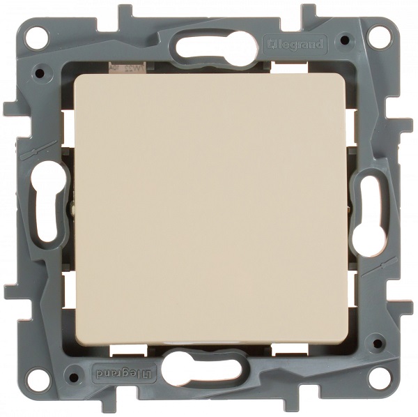 

Выключатель Legrand Etika сл.кость 1-клавишный 10А, винт. клем. 672301, Etika сл.кость 1-клавишный 10А, винт. клем.