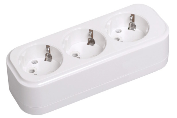 Изображение товара Разборная розетка удлинителя IEK KYP11-16-03-00-Z 3 розетки с заземлением