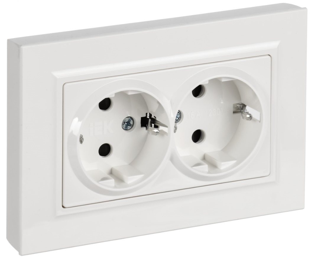 

Розетка двухместная с заземлением IEK BR-R28-16-K01-F-PRO BRITE с защитными шторками плоская 16А в сборе РСшПл12-3-БрБ белый, BR-R28-16-K01-F-PRO