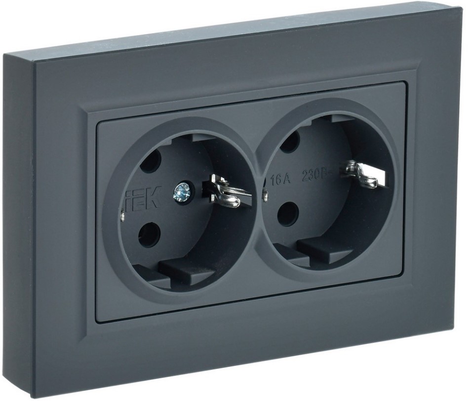 

Розетка двухместная с заземлением IEK BR-R28-16-K53-F BRITE с защитными шторками плоская 16А в сборе РСшПл12-3-БрГ графит, BR-R28-16-K53-F