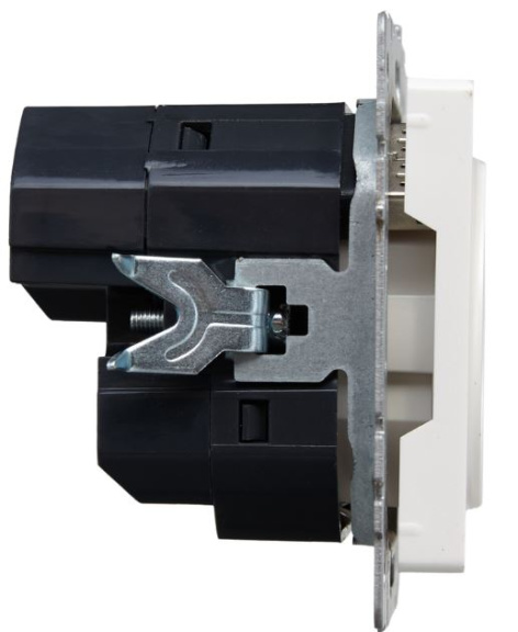 фото Розетка с заземлением  IEK BR-R14-16-U21-D21-K36 в Волгограде