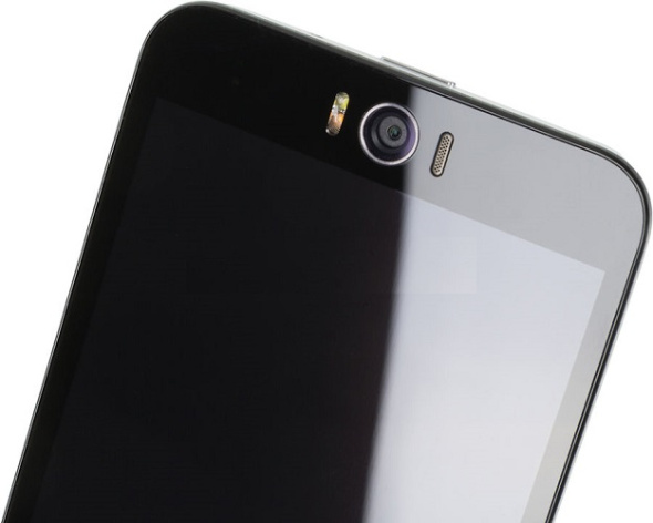 фото Мобильный телефон  ASUS ZD551KL ZenFone Selfie 32Gb белый