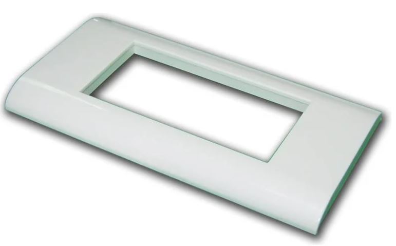 

Накладка TWT TWT-FR45x90 пластиковая на цоколь, 45х90, белая, TWT-FR45x90