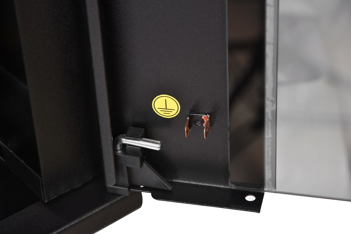 

Шкаф настенный 19", 12U ЦМО ШРН-Э-12.500-9005 (600 × 520) дверь стекло, черный, ШРН-Э-12.500-9005