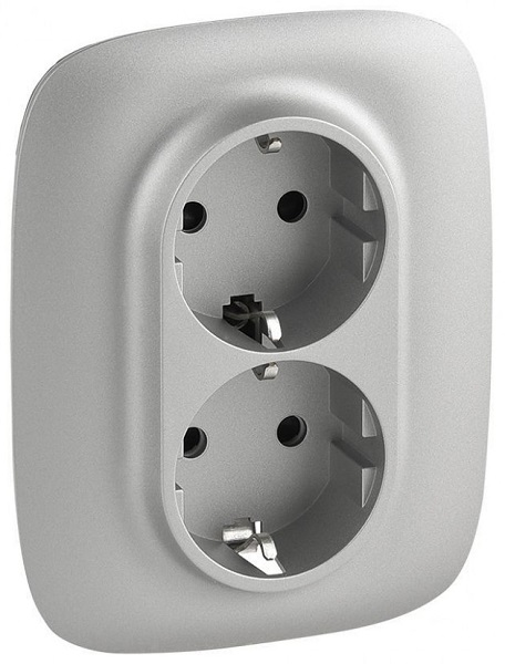 

Розетка Legrand 753926 Valena ALLURE DIY, 2-ая с/з с защитными шторками, безвинт.зажим, алюминий, 753926