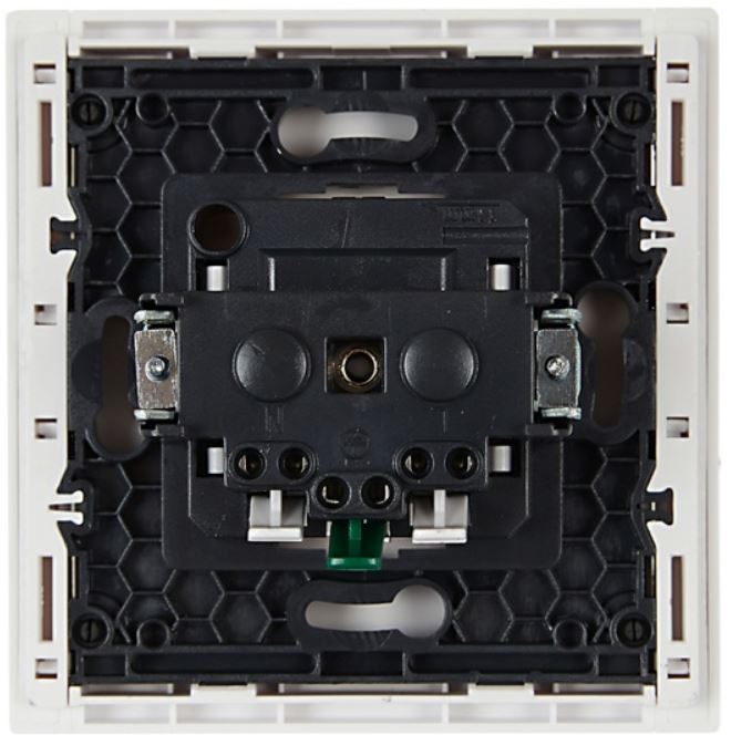 

Розетка с заземлением IEK FP-R14-16-1-K01 FORTE&PIANO с защитными шторками 16А FP213 белый, FP-R14-16-1-K01