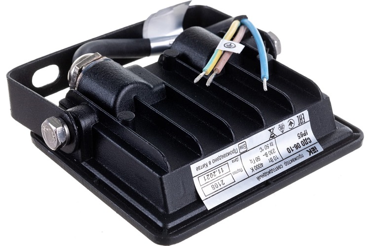 

Прожектор светодиодный IEK LPDO601-10-40-K02 СДО 06-10 4000К IP65 черный, LPDO601-10-40-K02