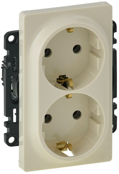 фото Розетка  Legrand 753227 в Уфе