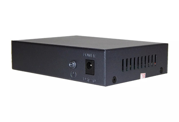 фото Коммутатор сетевой Тромбон IP-К04