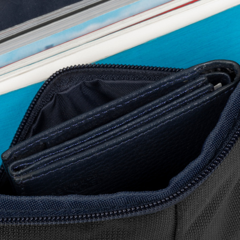 фото Рюкзак для ноутбука Riva 8460 в Красноярске