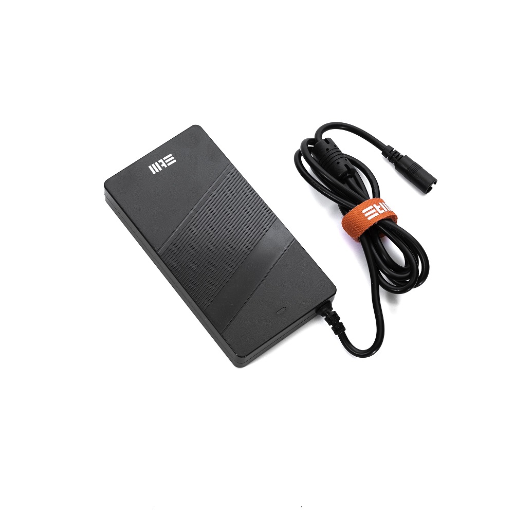 

Адаптер питания универсальный STM SL90 сетевой, USB+9 разьёмов, SL90