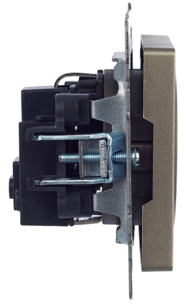 фото Розетка с заземлением  IEK BR-R14-16-K37 в Омске