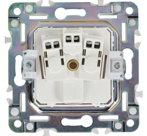 фото Розетка с заземлением  IEK SK-R11-16-K01 в Екатеринбурге