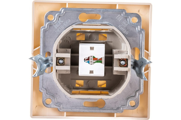 фото Розетка  IEK EKK10-K33-DM в Екатеринбурге