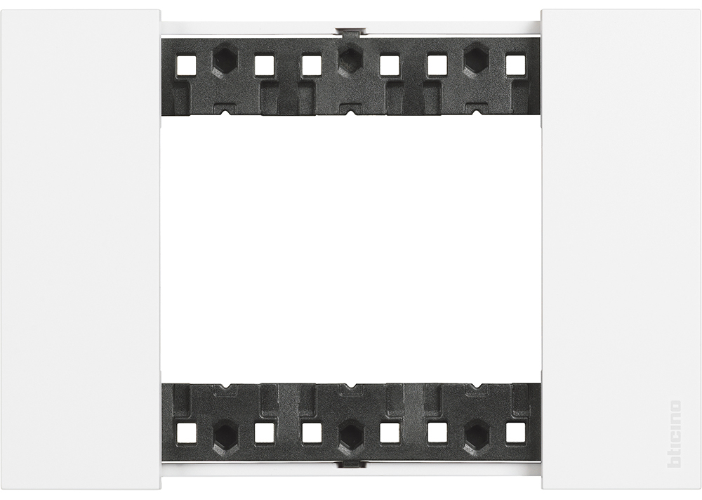 

Рамка BTicino KA4803KW LIVING NOW 3 модуля. Цвет Белый, KA4803KW