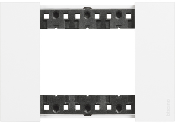 Изображение товара Рамка BTicino KA4803KW серия Living Now белая 1 пост 3 модуля