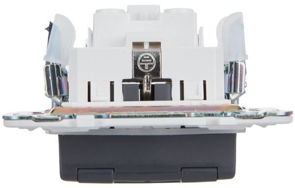 фото Розетка с заземлением с крышкой IEK SK-R16-16-44-K48 в Казани