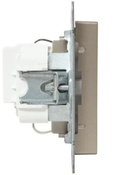 фото Розетка с заземлением  EKF UP1-SOC-110 в Воронеже