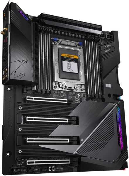 фото Материнская плата XL-ATX GIGABYTE TRX40 AORUS XTREME