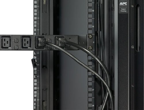 фото Распределитель питания APC AP7526
