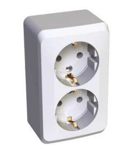 

Розетка Schneider Electric PA16-007B Этюд 2-ая, с заземлением, без шторок, наружная, 16 А, 250 В, 3680 Вт, IP20, в сборе (белая), PA16-007B