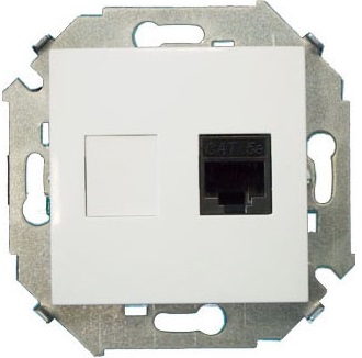 

Розетка Simon 1591551-030 Simon 15 Белый компьютерная RJ45 кат.5e (AMP), 1591551-030
