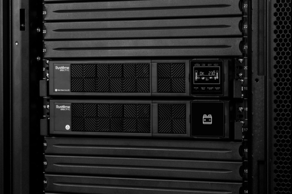 фото Источник бесперебойного питания  Systeme Electric SRVSE6KRTXLI4U в Уфе
