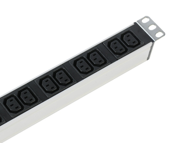 фото Блок розеток  ЦМО R-16-15S-10C13-FI-1820-3 в Уфе